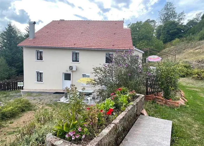 Grande Maison A A Bresse Avec Jacuzzi Cheminee Et Jardin Ideal Pour Les Familles Et Amis بيت للعطل *