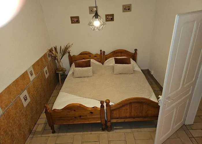 بيت للعطل Grande Maison A A Bresse Avec Jacuzzi Cheminee Et Jardin Ideal Pour Les Familles Et Amis *